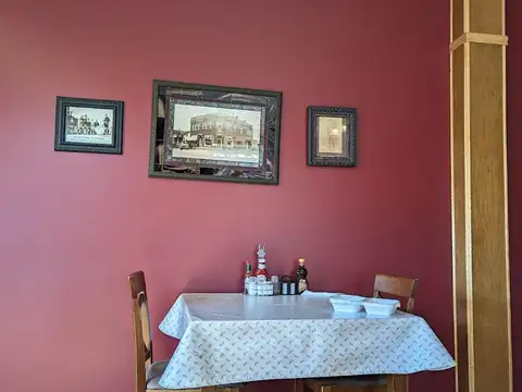 Lulu Scotts Corner Cafe in Scotts