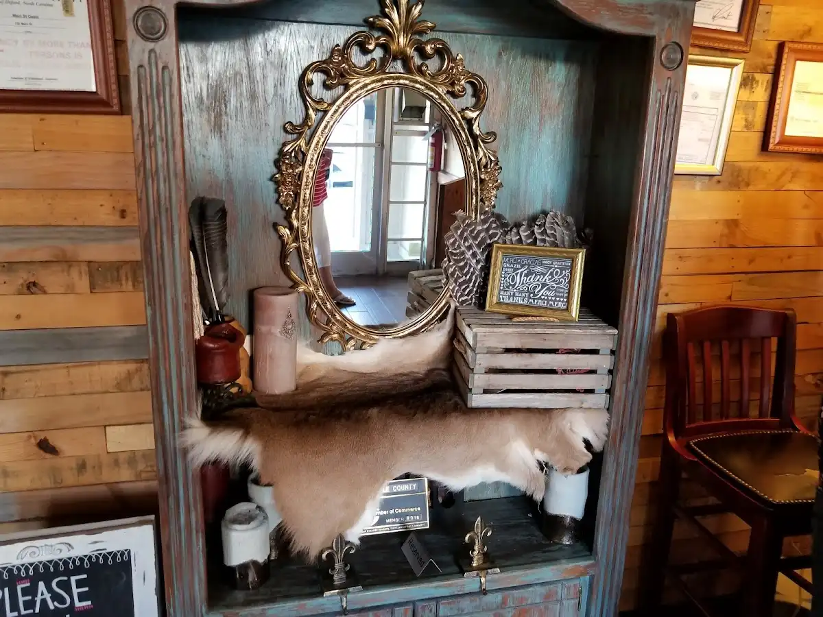 Main St Oasis – photo 4