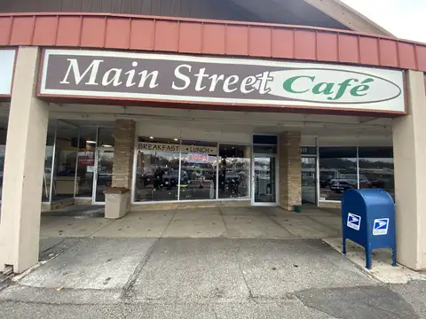 Main Street Cafe in West Bend