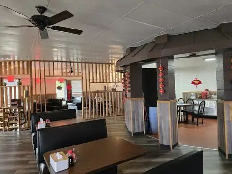Mayflower Chinese Restaurant in Woodland Park