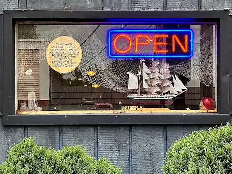 MB'S Tastes of the Sea in Three Rivers