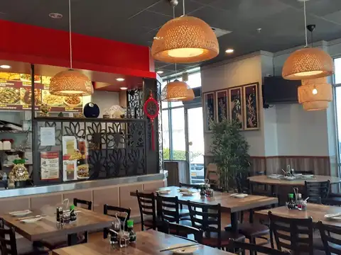Min's Dumpling House in Corona