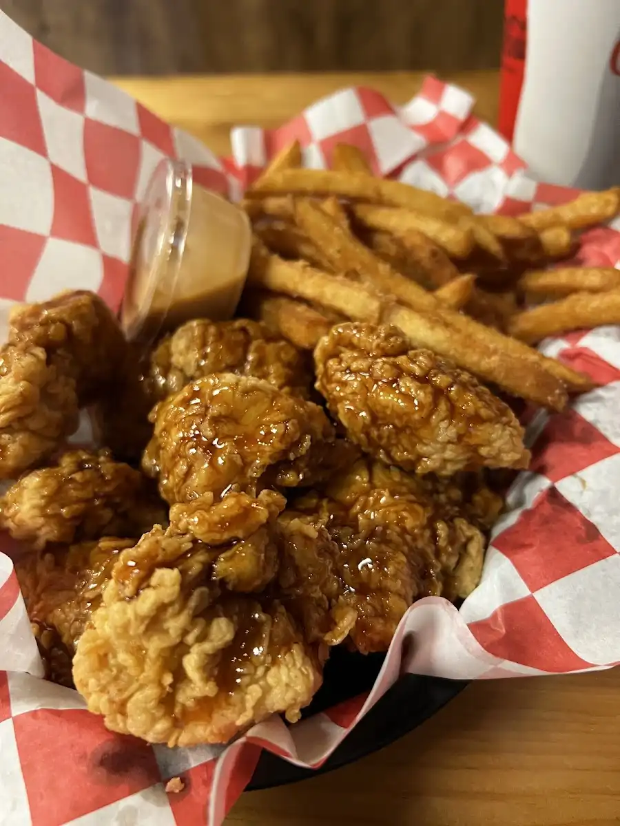 Mo Wings – photo 3