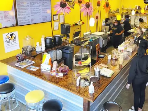 Ms. Bee's Juice Bar in Richmond