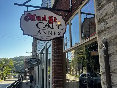 Mud Street Cafe Annex in Eureka Springs