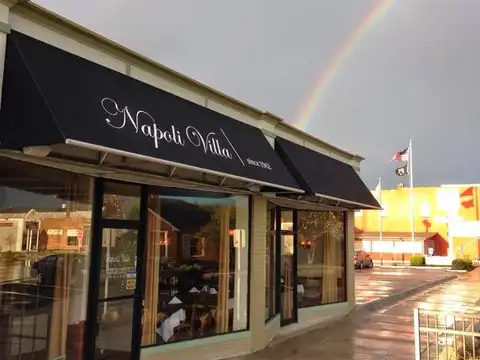 Napoli Villa Italian Restaurant in Beech Grove