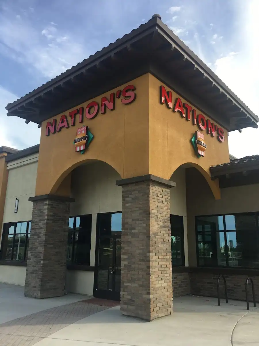Nation's Giant Hamburgers & Great Pies – photo 4