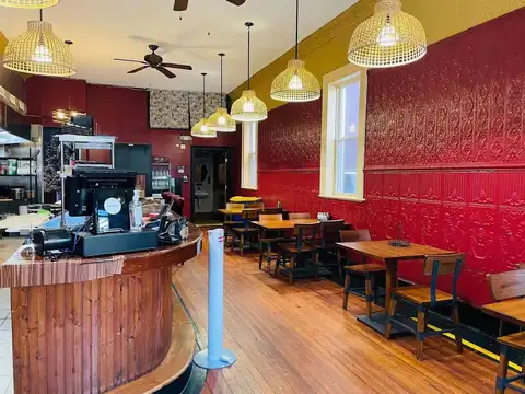 Niuda Noodle & Sushi in Middletown