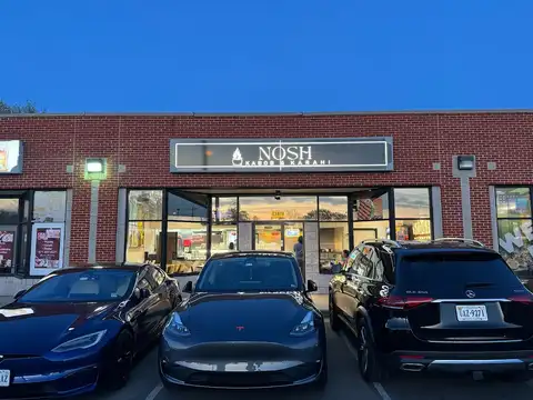 Nosh Kabob & Karahi in Woodbridge