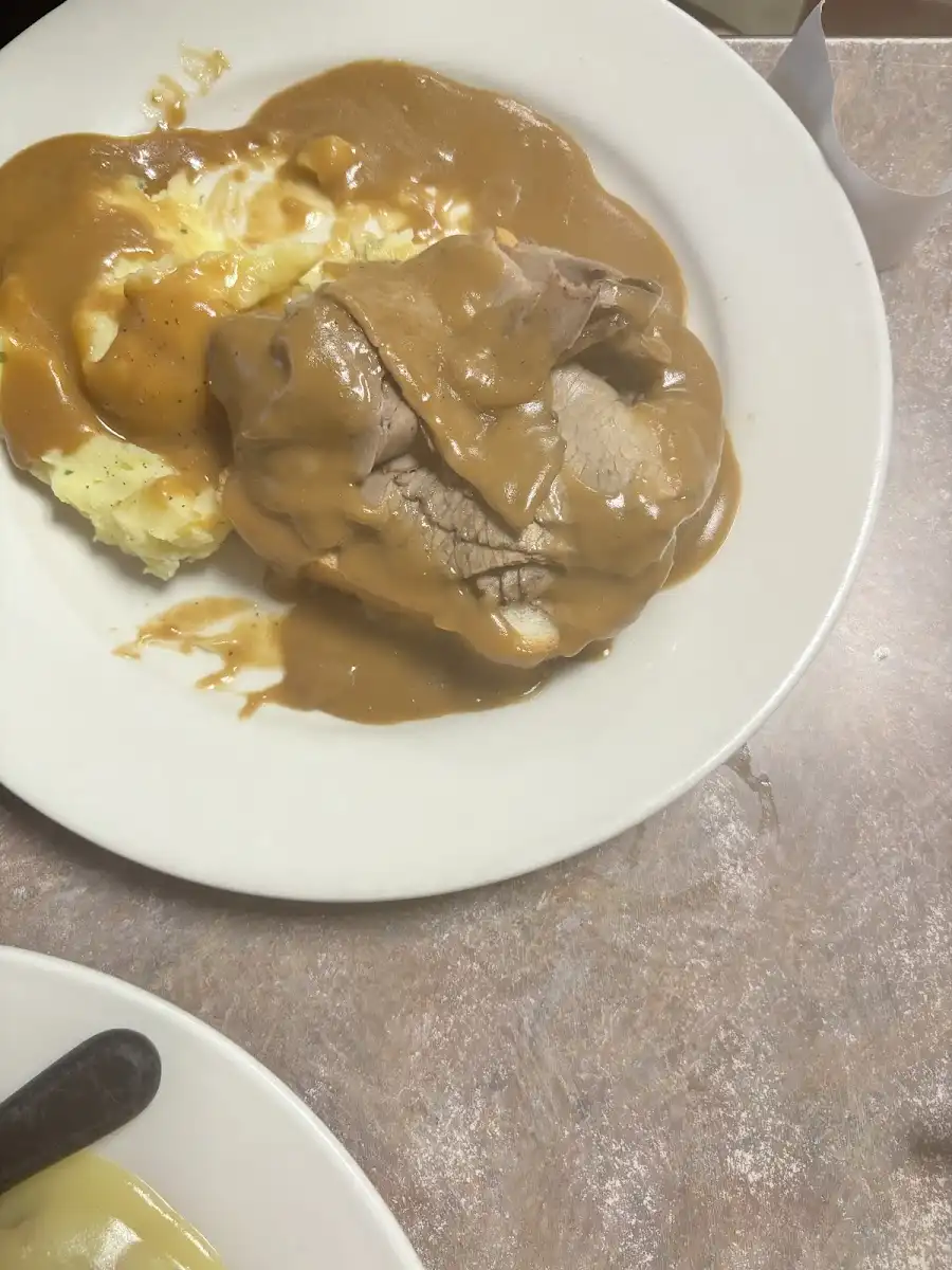 Oelwein Family Restaurant – photo 4