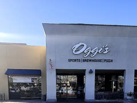 Oggi's Sports | Brewhouse | Pizza in San Diego