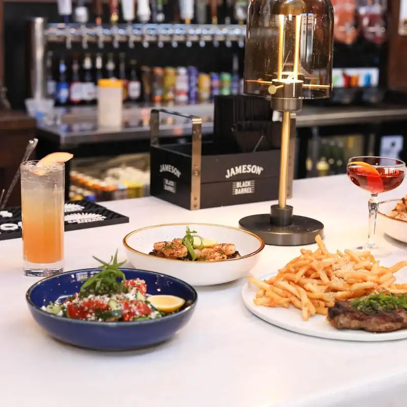 Old Town Kitchen & Cocktails – photo 4
