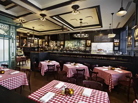 P.j. Clarke’S Dc in Washington
