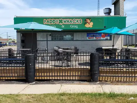 Paddy Whacks Pub in Fraser