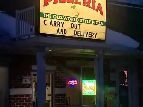Papa's Pizzeria in Edwardsburg