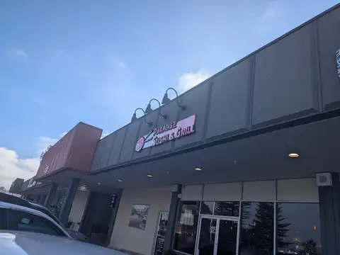 Paradise Sushi & Grill in Petaluma
