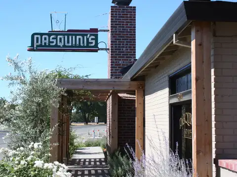 Pasquini's Fine Italian Food in Live Oak