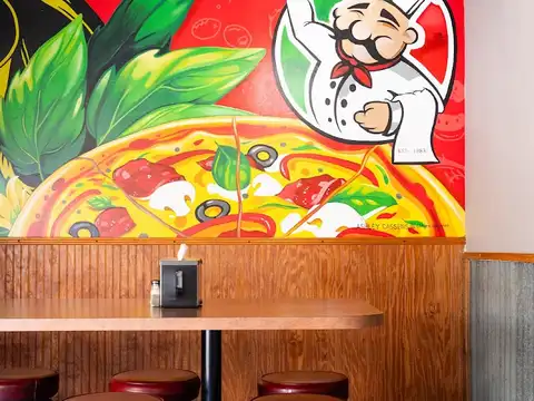 Paulo's Pizza & Subs in Saint Petersburg