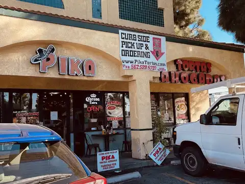 Pika Tortas Ahogadas in Paramount