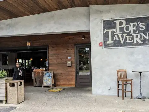 Poe's Tavern in Wrightsville Beach