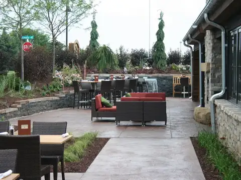 Porter Creek Hardwood Grill in Burnsville