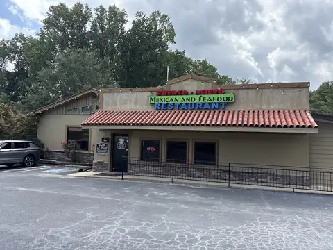 Puerto Nuevo Mexican And Seafood Restaurant in Toccoa