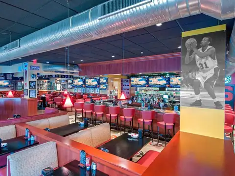 Recovery Sports Grill in Albany