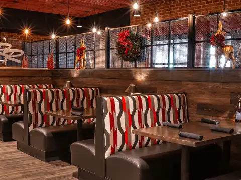 Red Rocks Cafe: Strawberry Hill In South Park in Charlotte