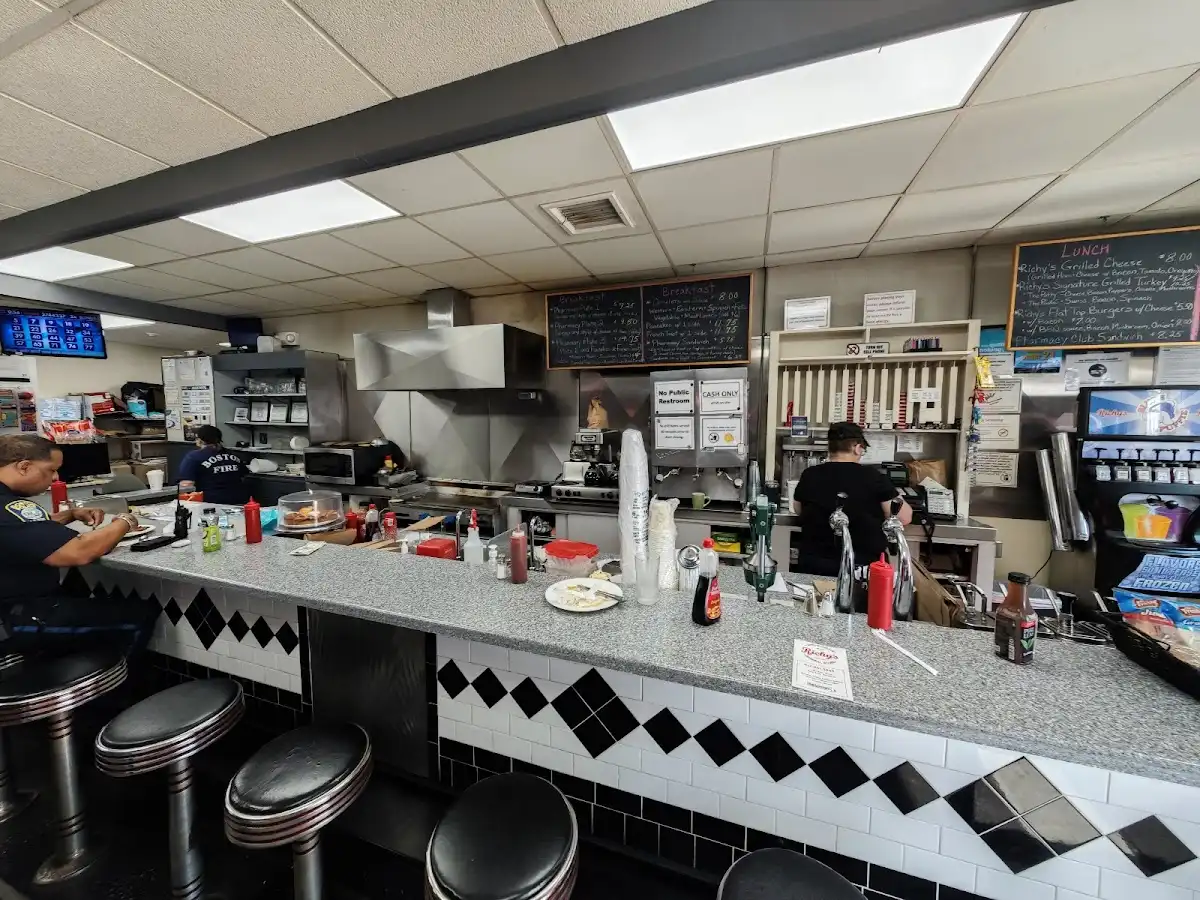 Richy's – photo 3