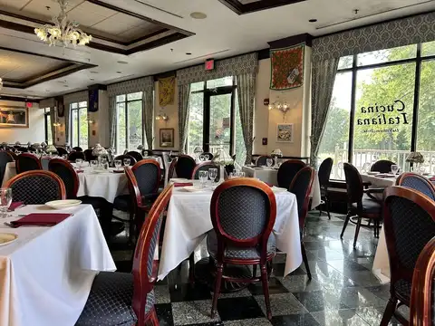 Ristorante La Perla Of Washington in Washington