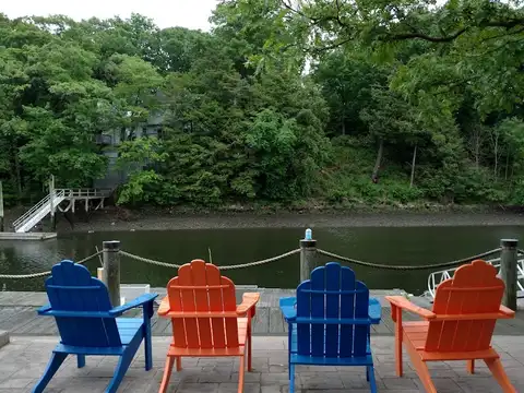 Rive Bistro in Westport