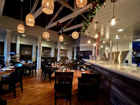 Rizzuto's Oyster Bar & Restaurant in Westport