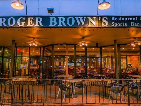 Roger Browns Restaurant And Sports Bar in Portsmouth