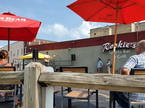 Rookie's Sports Bar & Grill in Appleton