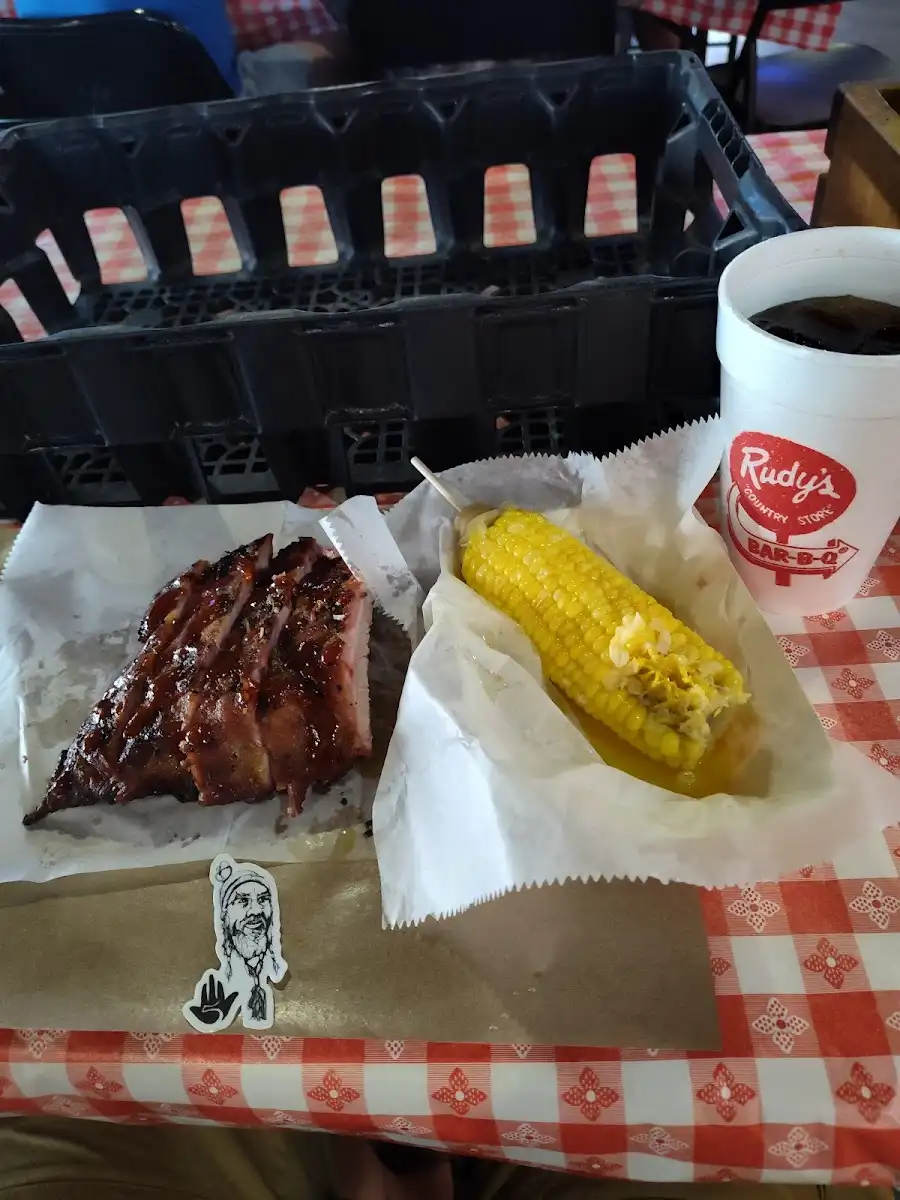 Rudy's 'country Store' And Bar-B-Q – photo 4