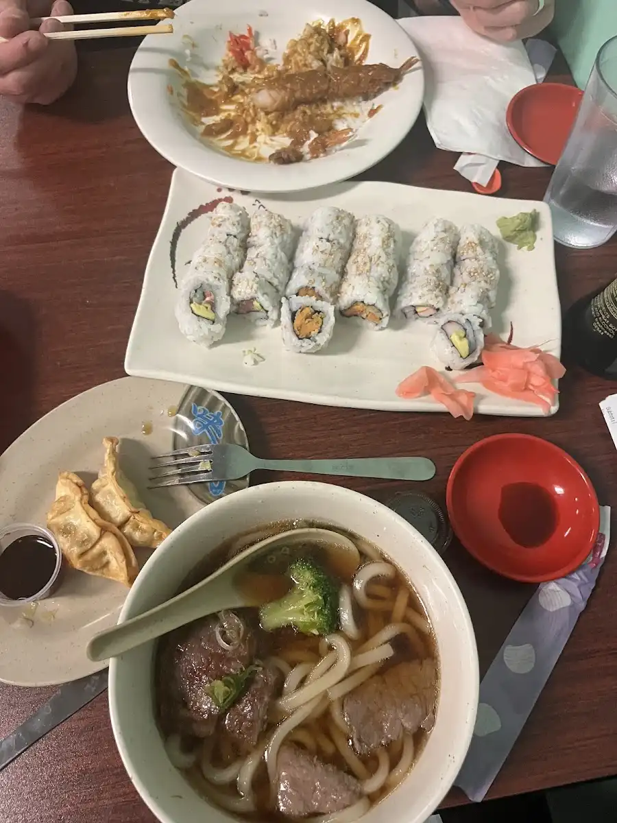 Sakura Sushi & Kitchen – photo 3