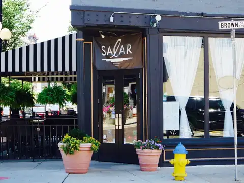 Salar Restaurant And Lounge in Dayton