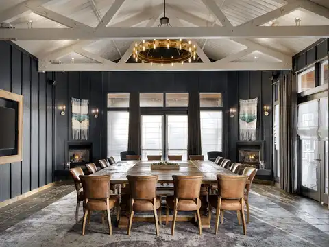 Salt Wood Kitchen And Oysterette in Marina