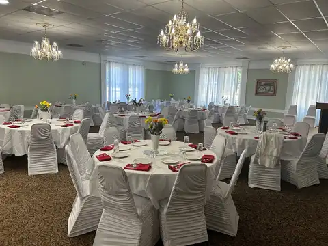 Santaniello's Restaurant in Stevensville