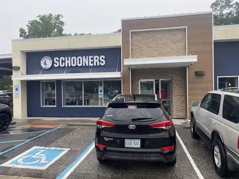 Schooners Grill Newport News in Newport News