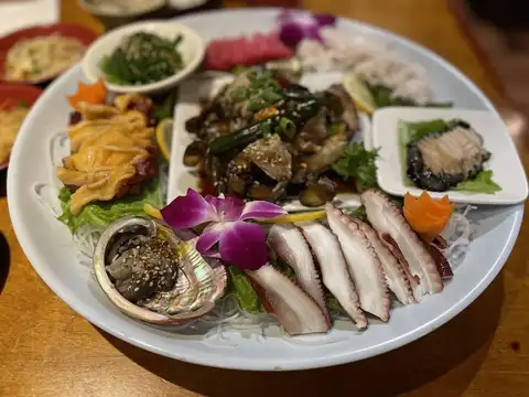 Sea Story Seafood & Bar in Los Angeles
