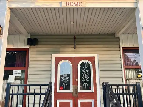 Sérénité Restaurant & Culinary Institute in Medina