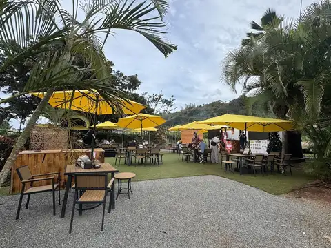 Seven Brothers Burgers - Sharks Cove in Haleʻiwa