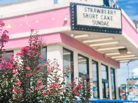 Shake's Frozen Custard in Joplin