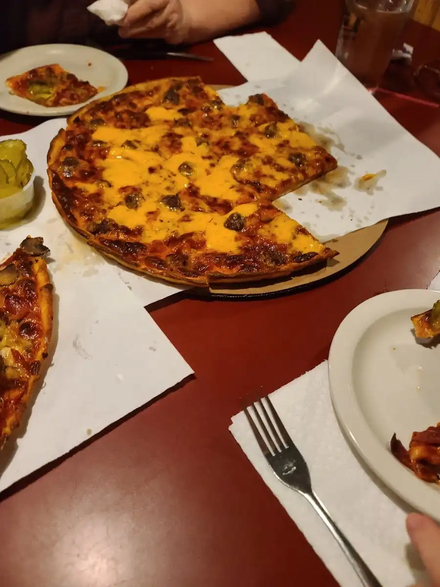Shamrock Pizza – photo 5