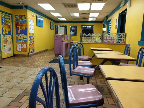 Shark's Fish & Chicken On 5Th in Gary