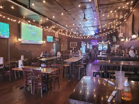Shell’S Downtown in Piedmont