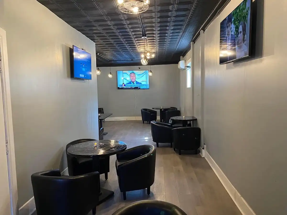 Shoot Ya Shot Sports Bar – photo 3