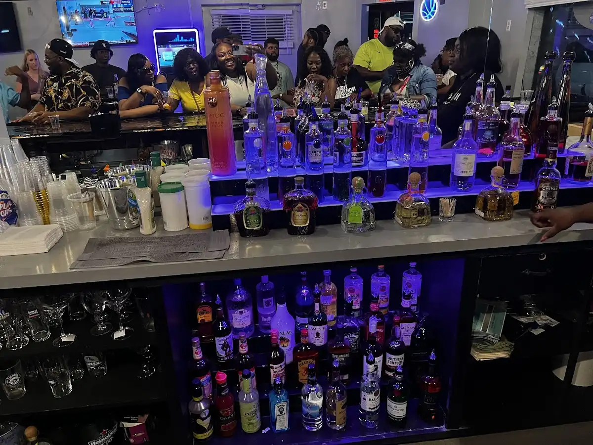 Shoot Ya Shot Sports Bar – photo 5