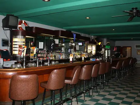 Smalley's Bar & Grill in Harbor Beach